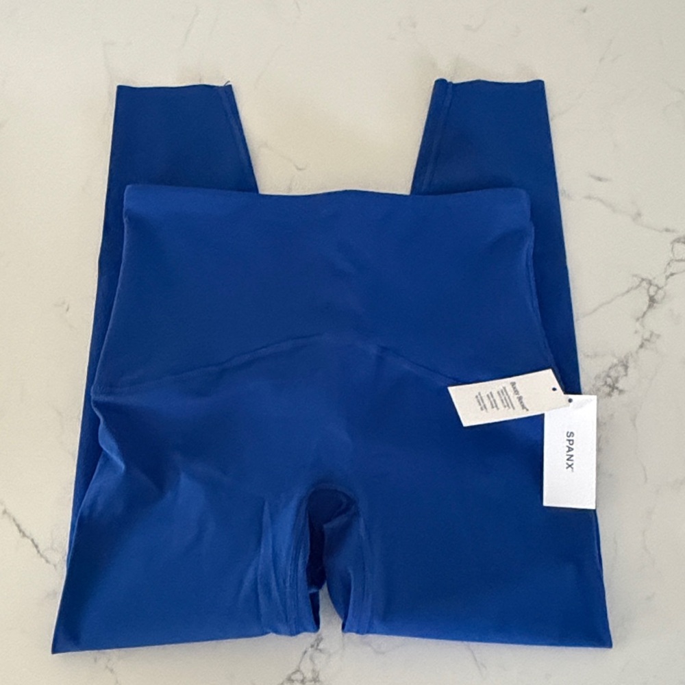 NEW SPANX booty boost 7/8 leggings in cerulean blue